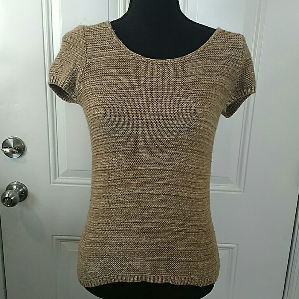 Loft three-button in back short sleeve sweater